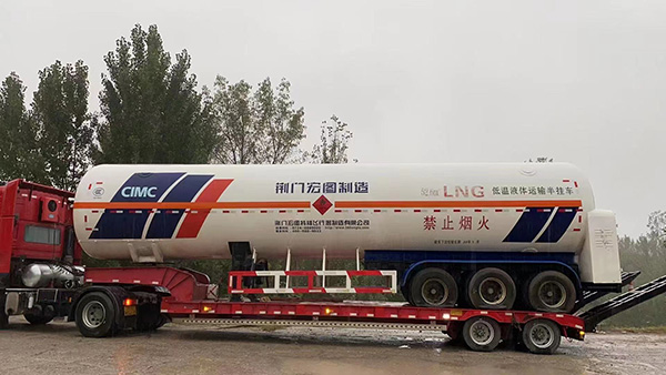 LNG槽车尾